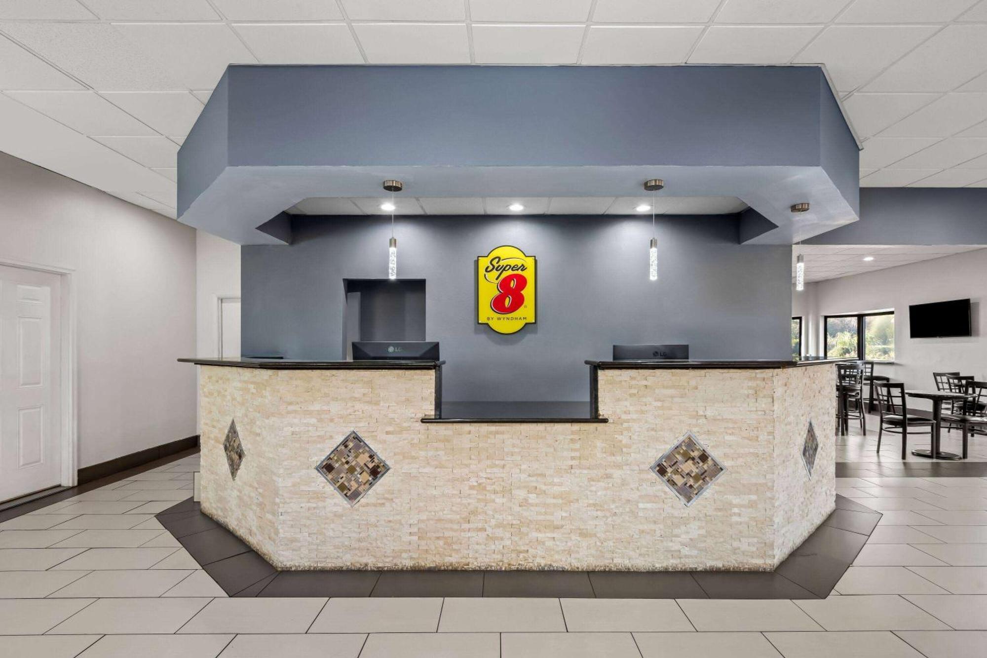Super 8 By Wyndham Garysburg/Roanoke Rapids Hotell Eksteriør bilde