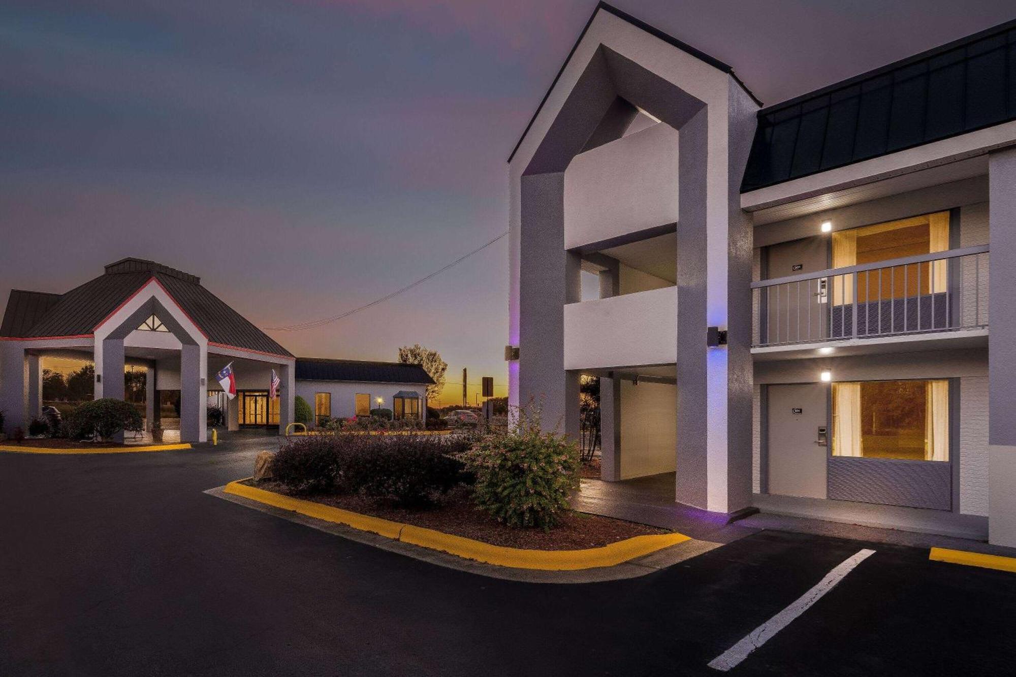 Super 8 By Wyndham Garysburg/Roanoke Rapids Hotell Eksteriør bilde